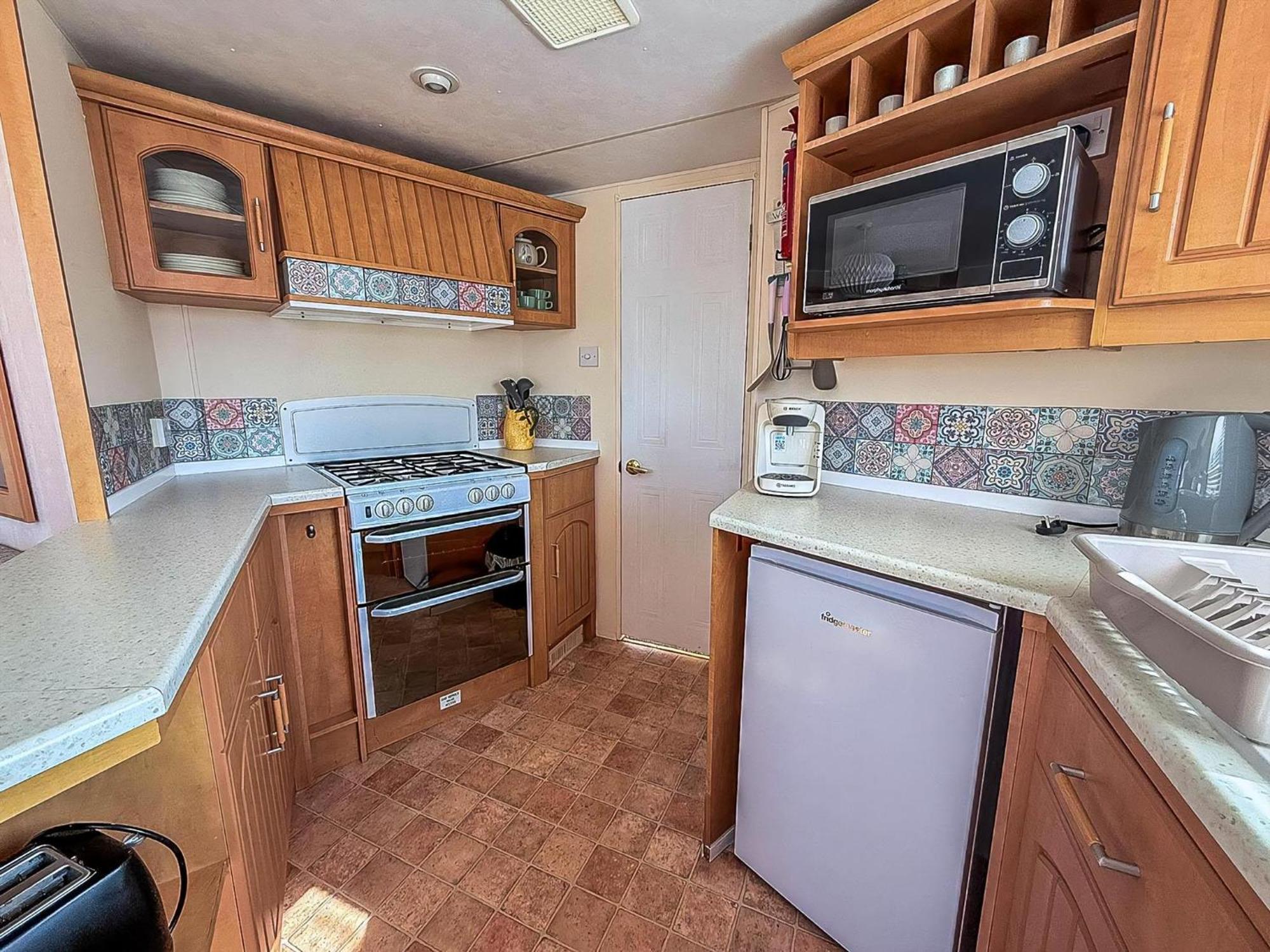 Caravan With Decking At Manor Park, Nearby Hunstanton Beach Ref 23013C Exterior photo