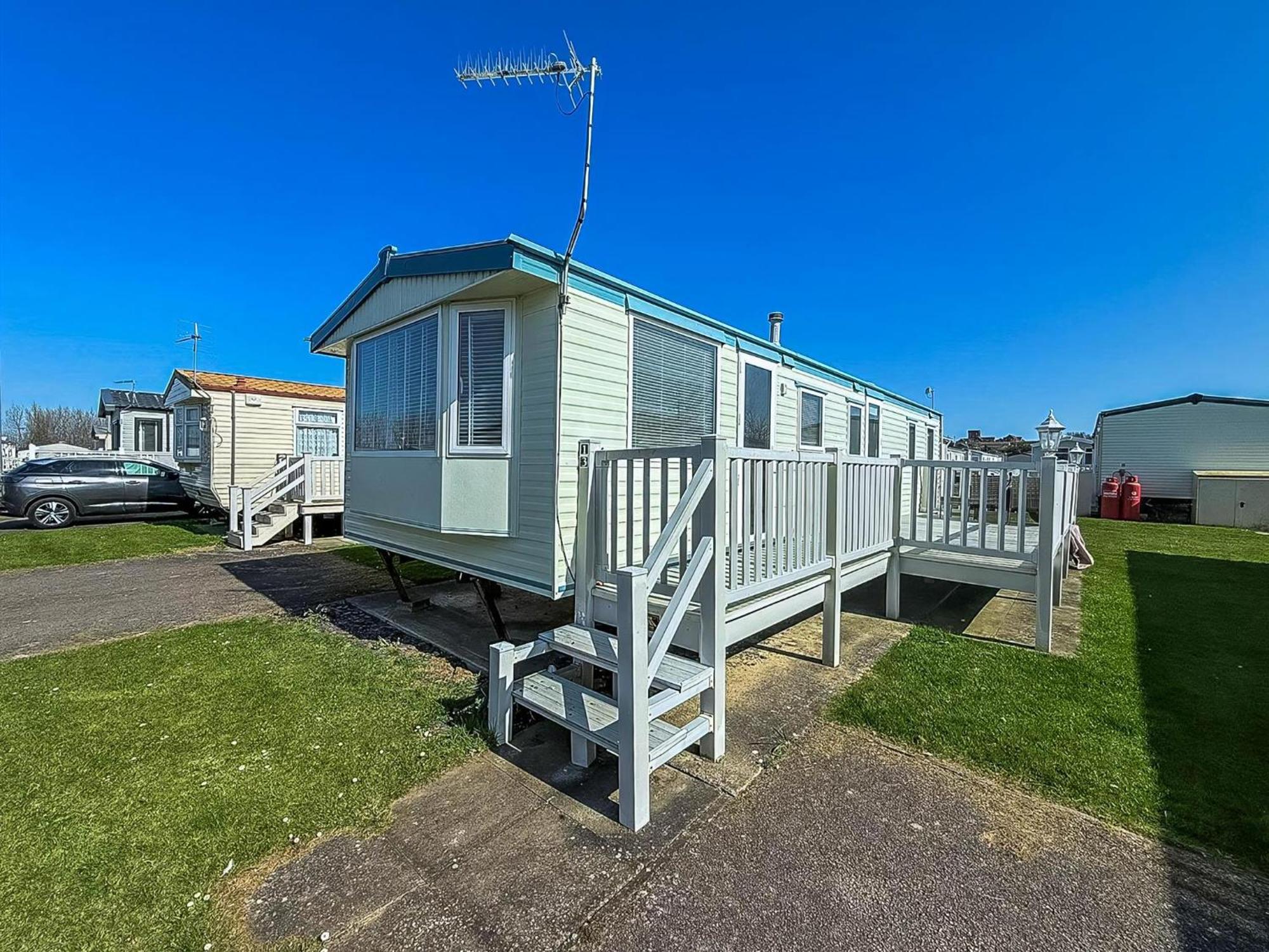 Caravan With Decking At Manor Park, Nearby Hunstanton Beach Ref 23013C Exterior photo